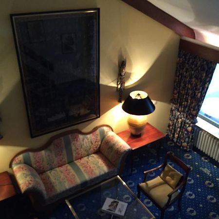 Haus Litzbruck Hotel Дюселдорф Екстериор снимка