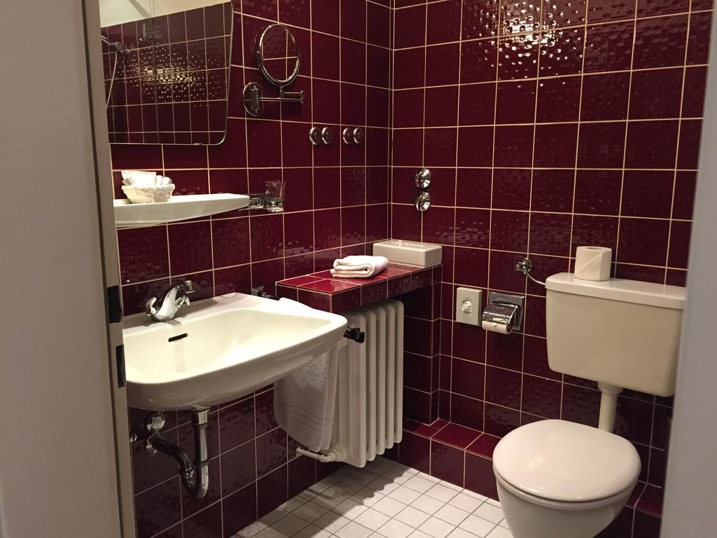 Haus Litzbruck Hotel Дюселдорф Стая снимка