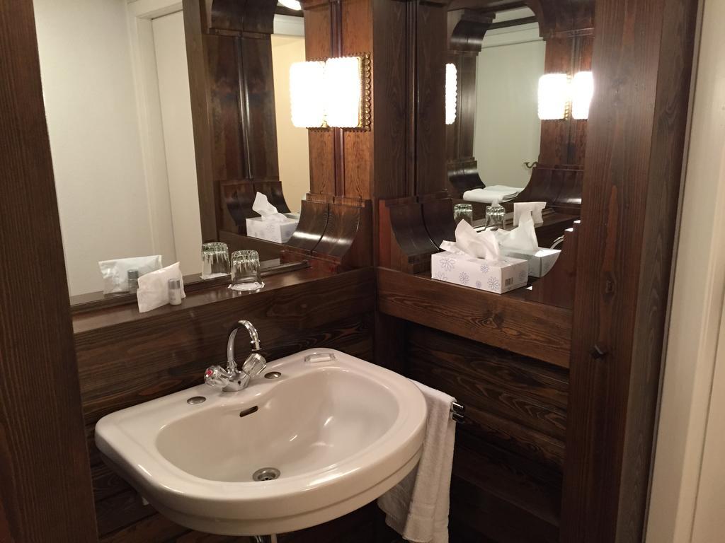 Haus Litzbruck Hotel Дюселдорф Стая снимка