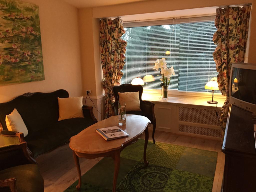 Haus Litzbruck Hotel Дюселдорф Екстериор снимка