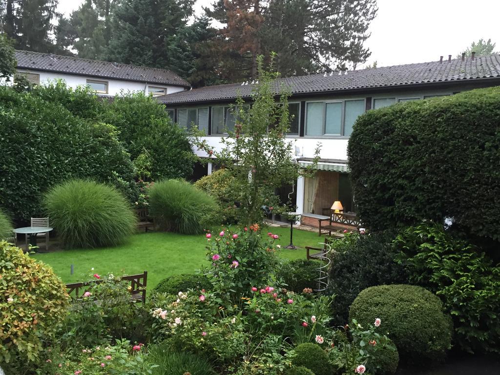 Haus Litzbruck Hotel Дюселдорф Екстериор снимка