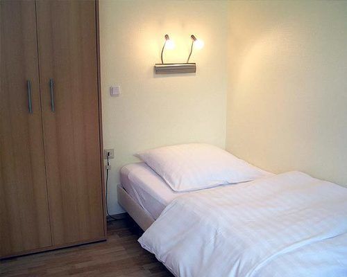Haus Litzbruck Hotel Дюселдорф Екстериор снимка