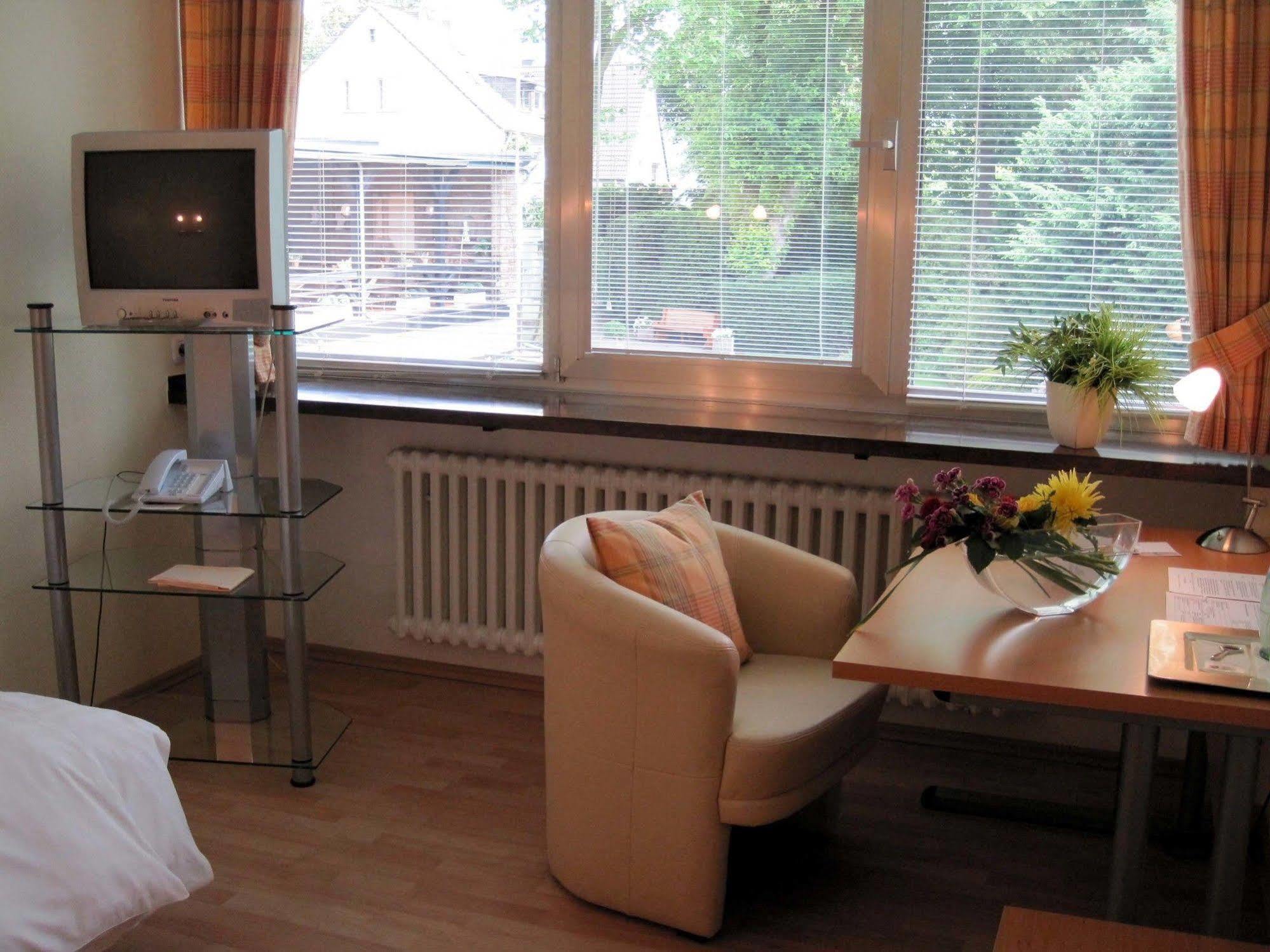 Haus Litzbruck Hotel Дюселдорф Екстериор снимка